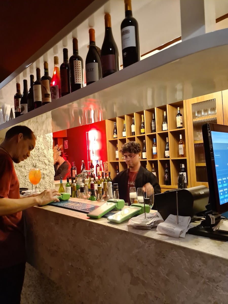 Balcão Vinhos