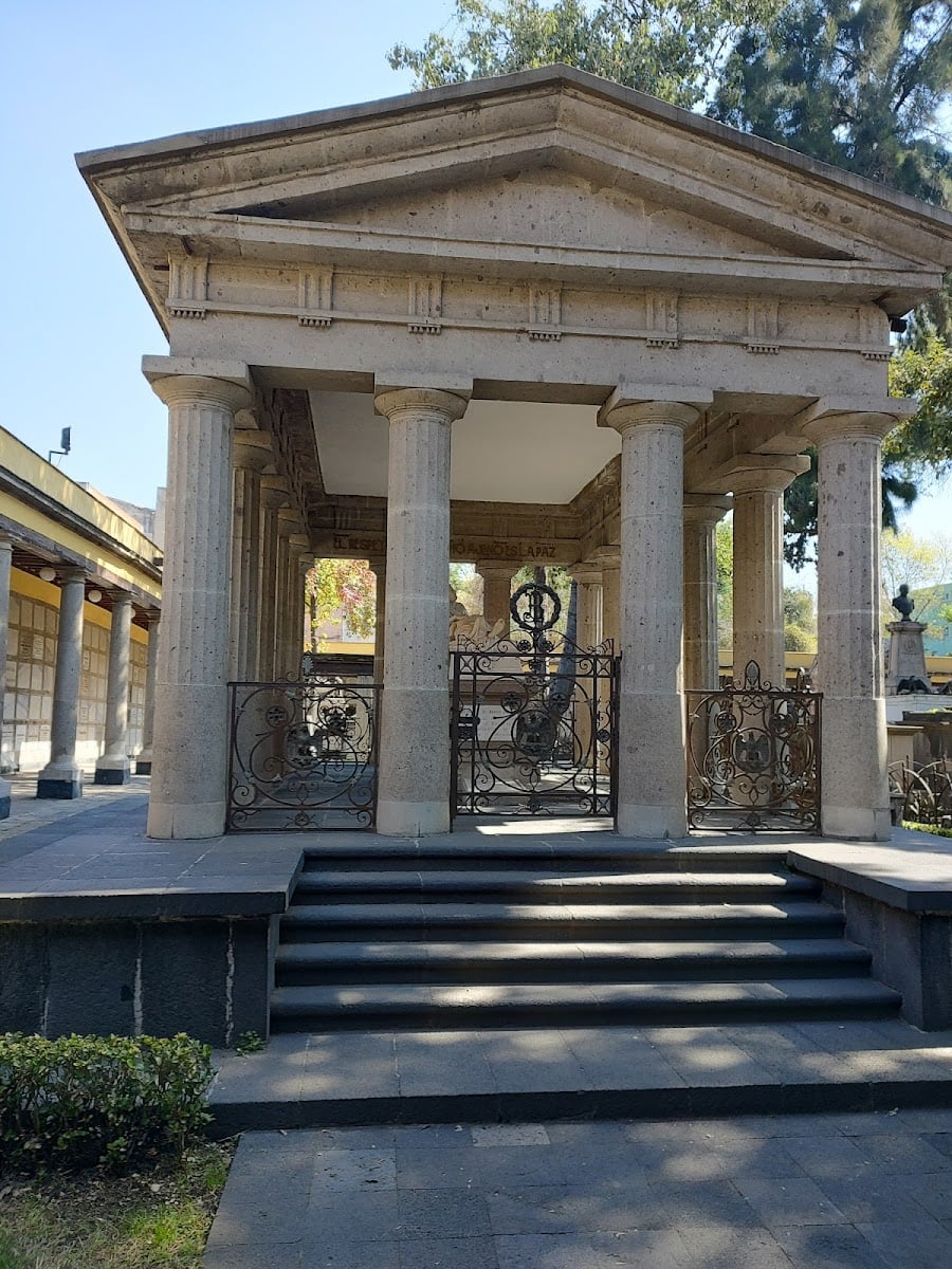 Museo San Fernando Panteon