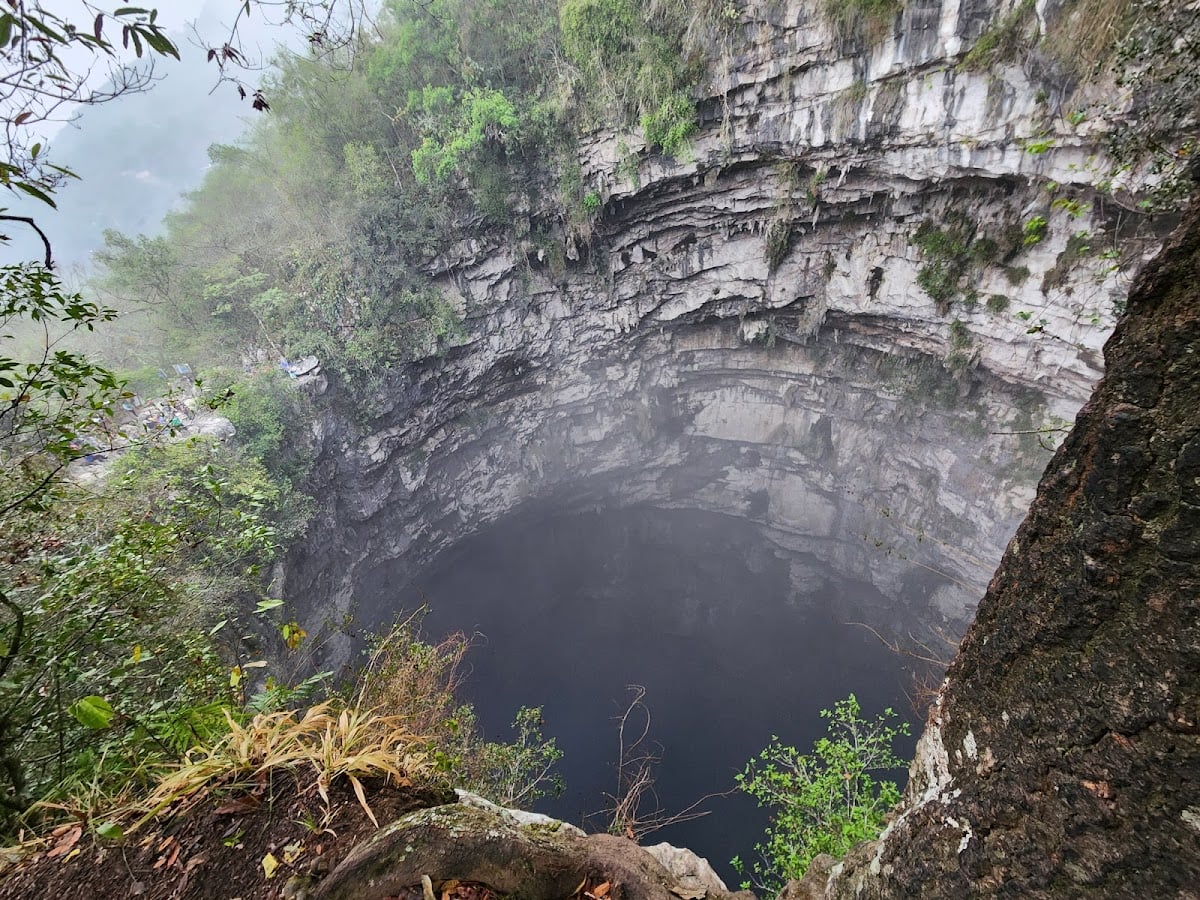 Sótano de las Golondrinas
