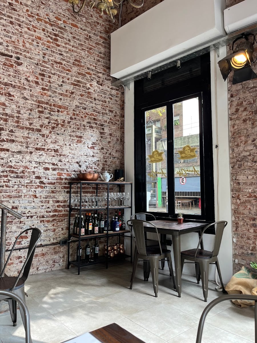 Aura Cafe