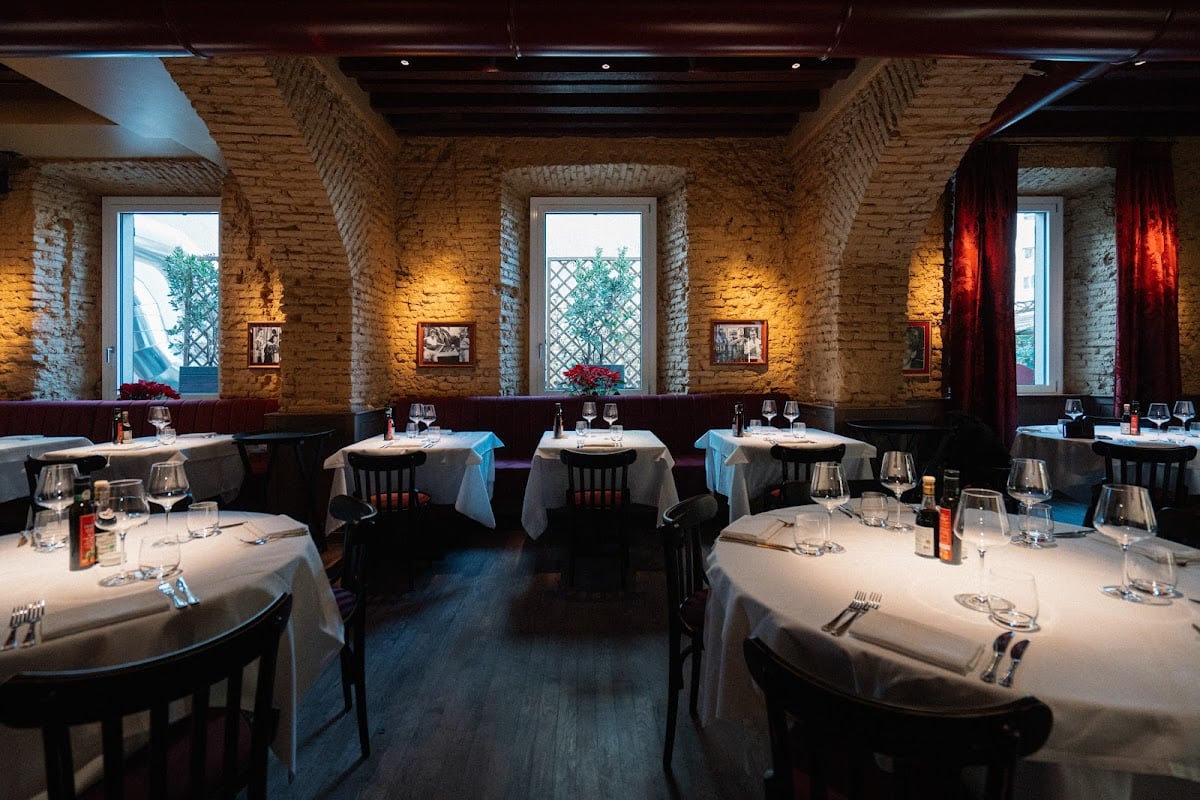 Taverna Trastevere Milano - Sitio precioso y una atención especial