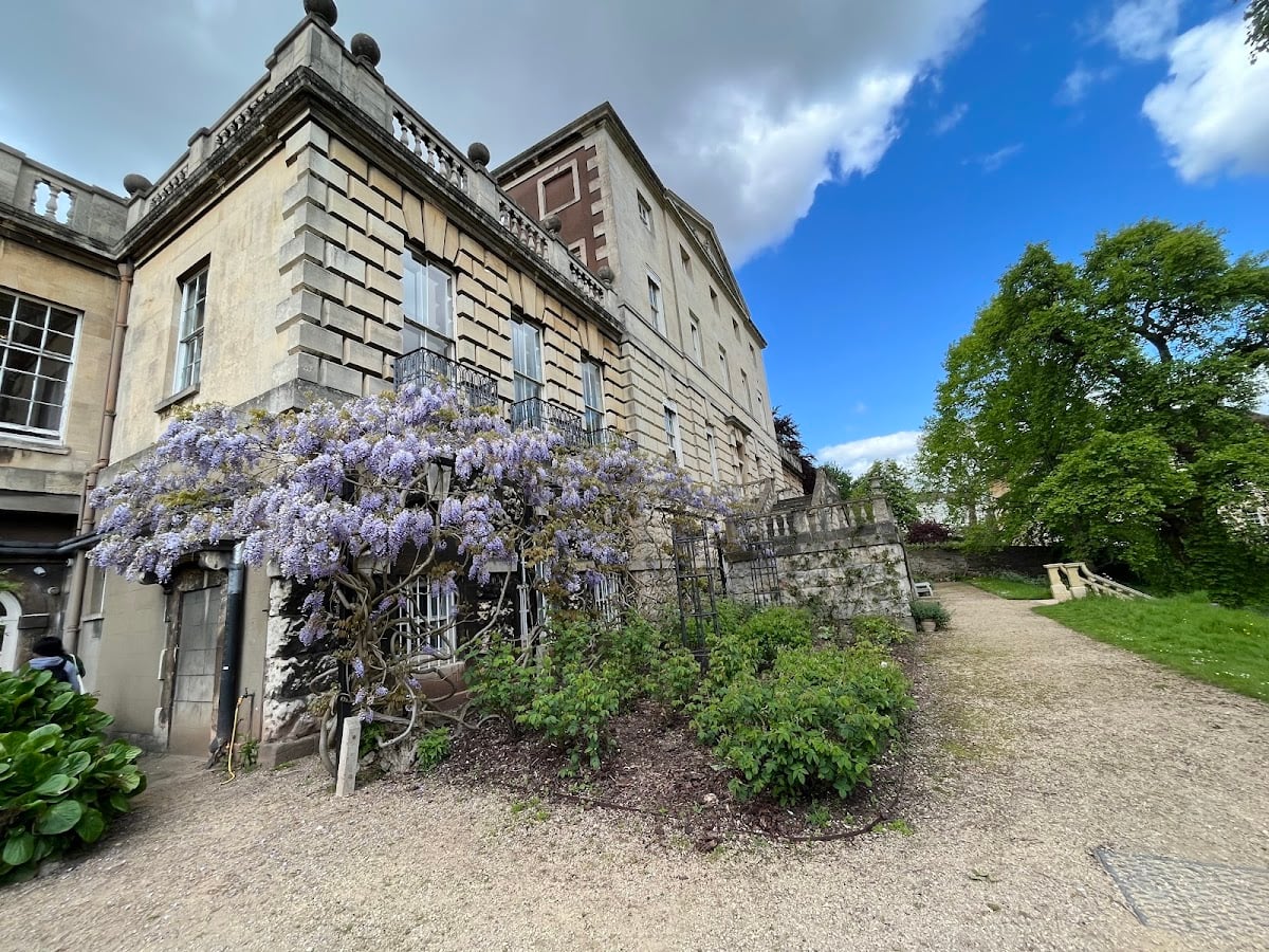 Clifton Hill House