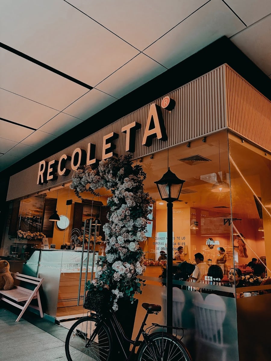 Recoleta Confitería Argentina La Perla