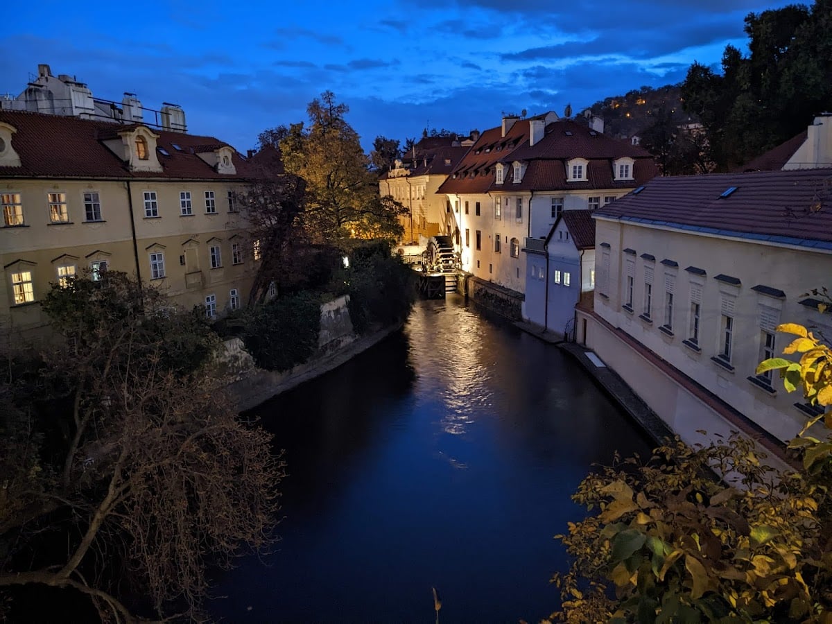 Île Kampa