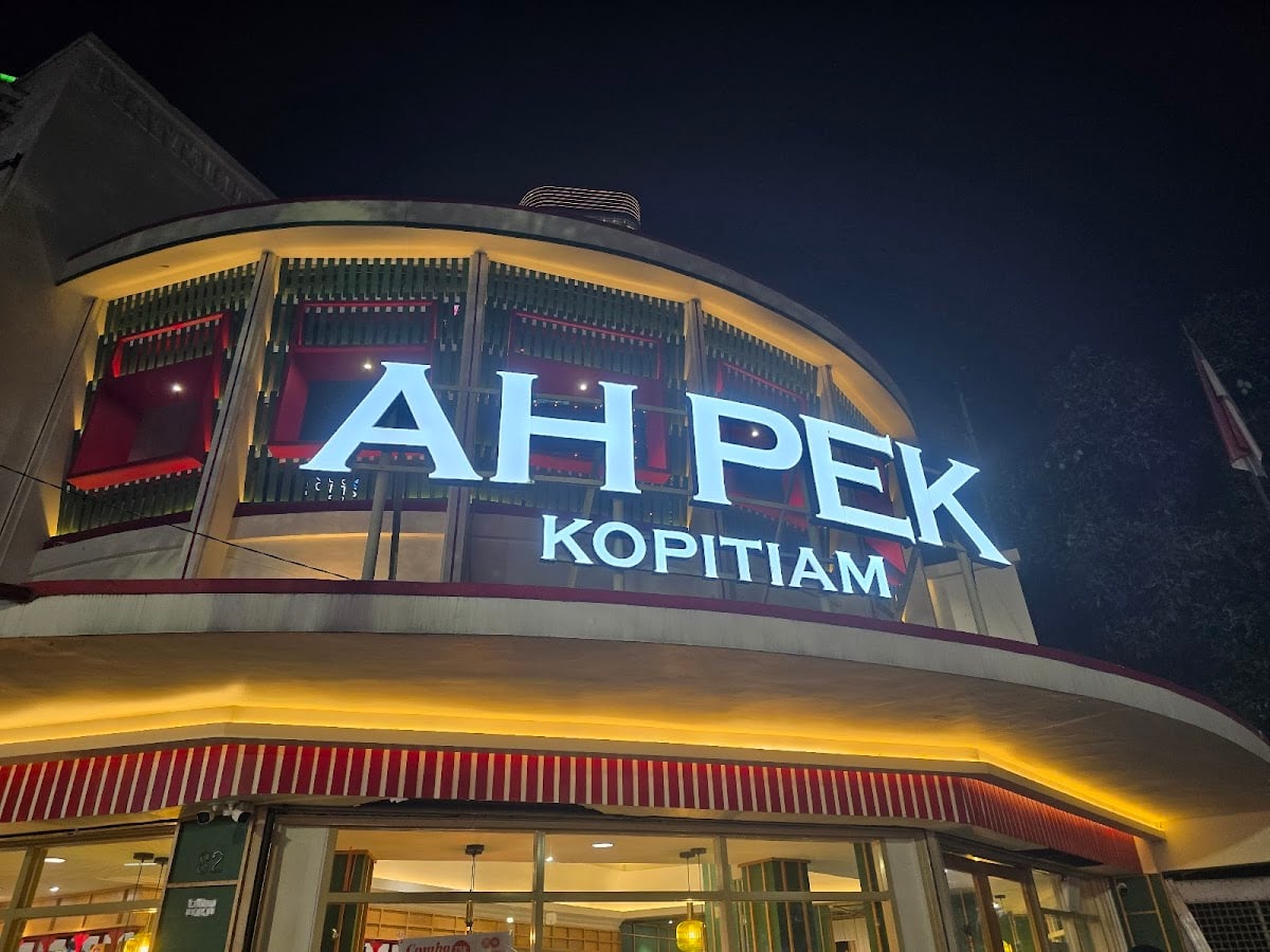 Ah Pek Kopitiam - Tunjungan
