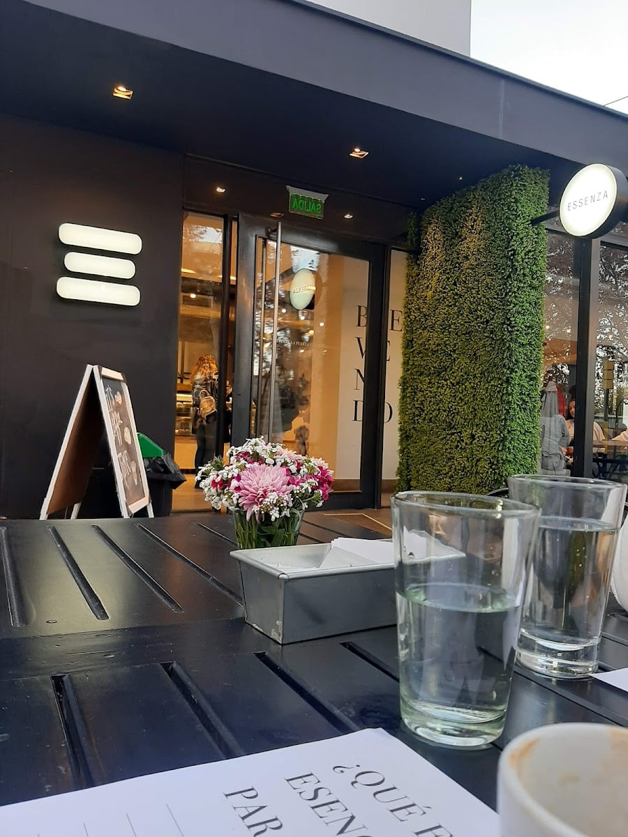 Essenza cafe