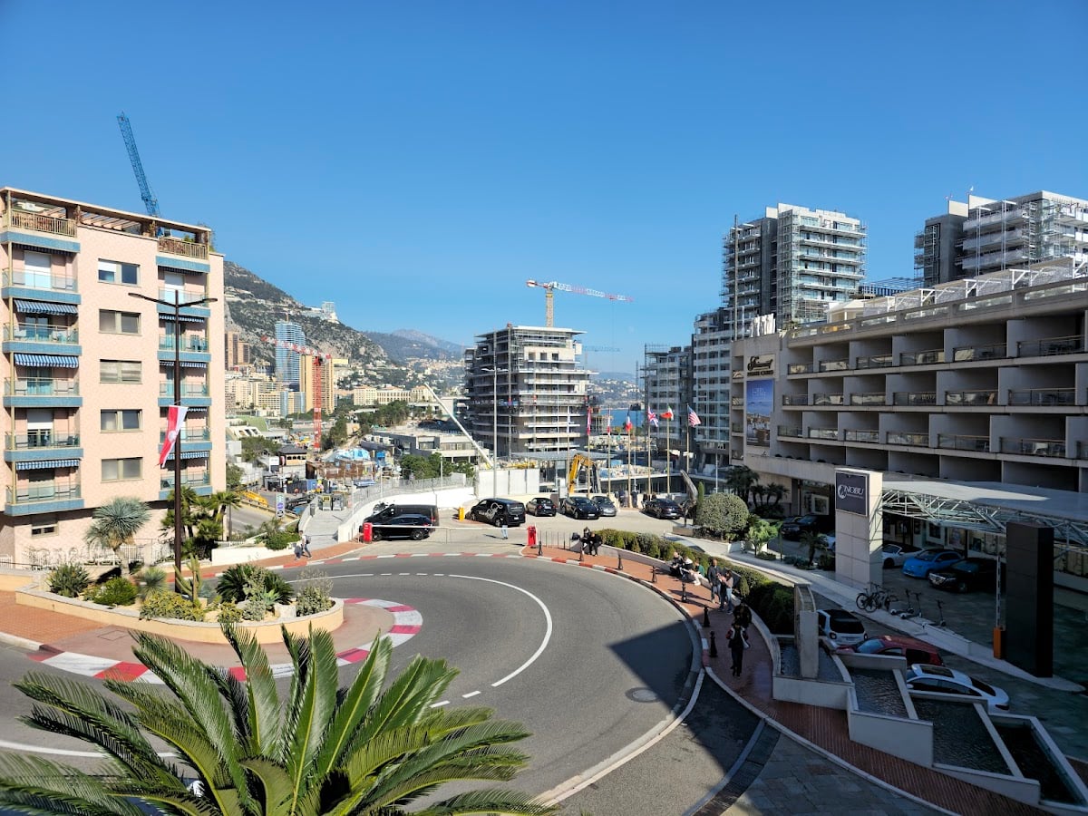 Fairmont Hairpin - Lugares destacados
