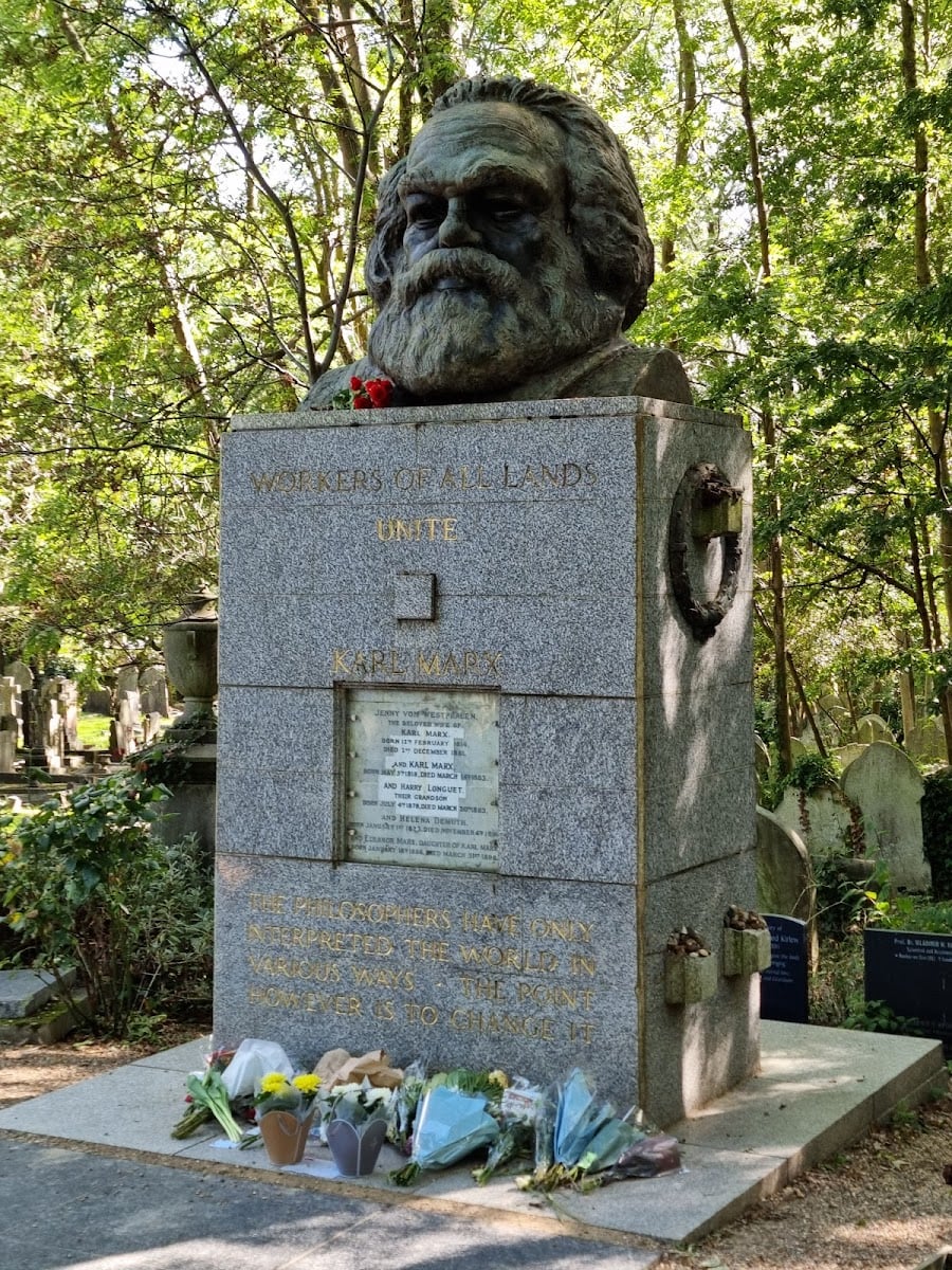 Tomb of Karl Marx - Comrade