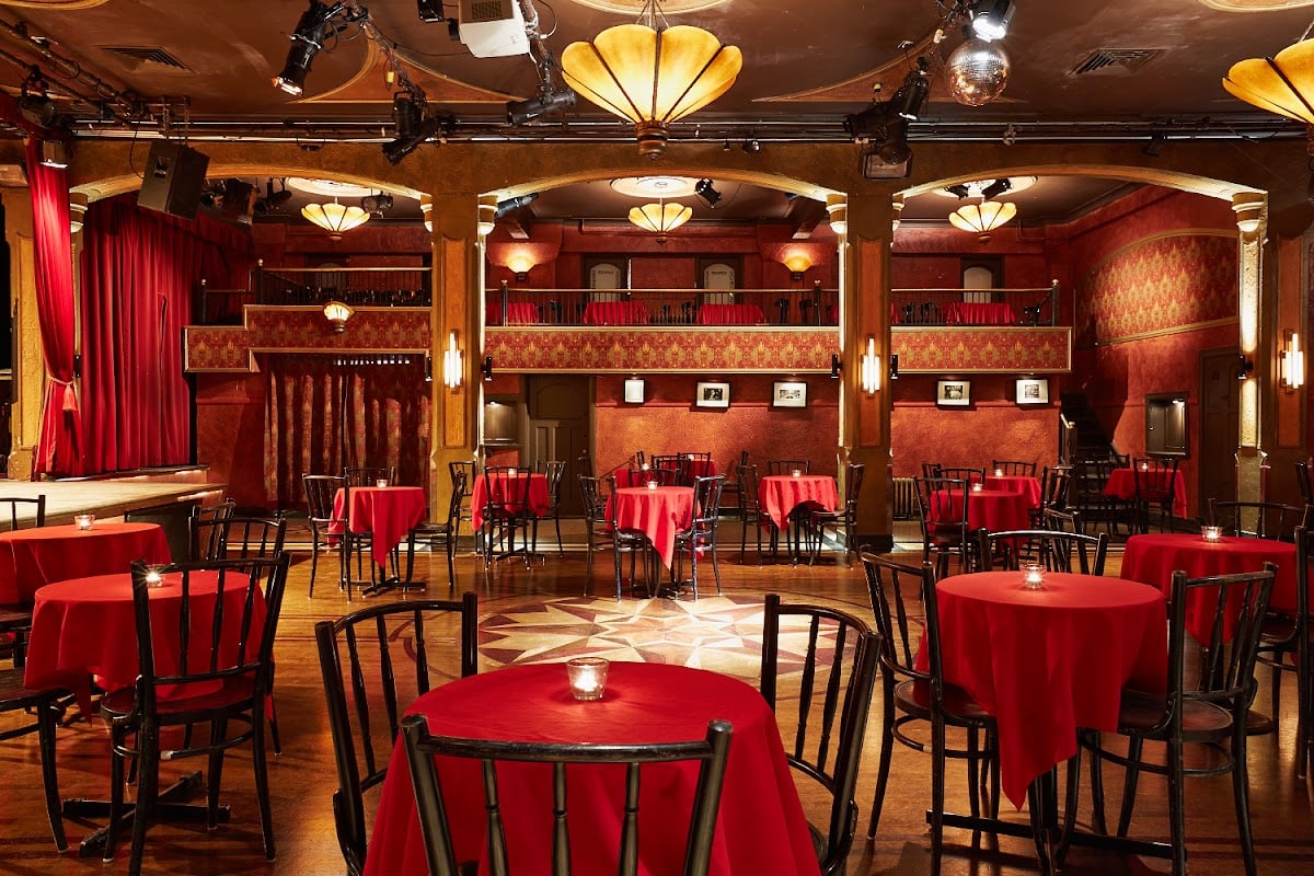 Cabaret Lion d'Or - Cabaret and Restaurant