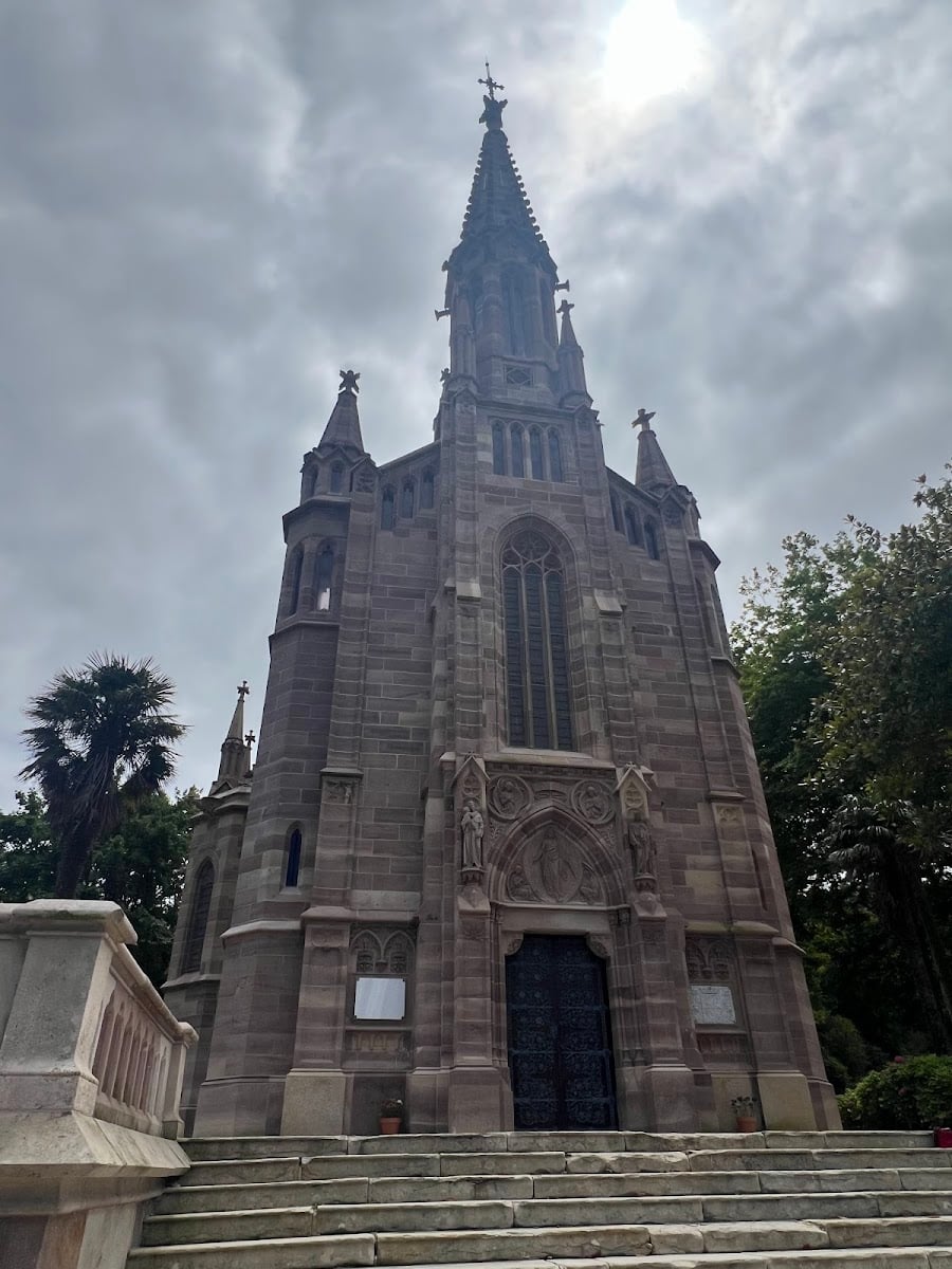 Capilla-panteón de Sobrellano