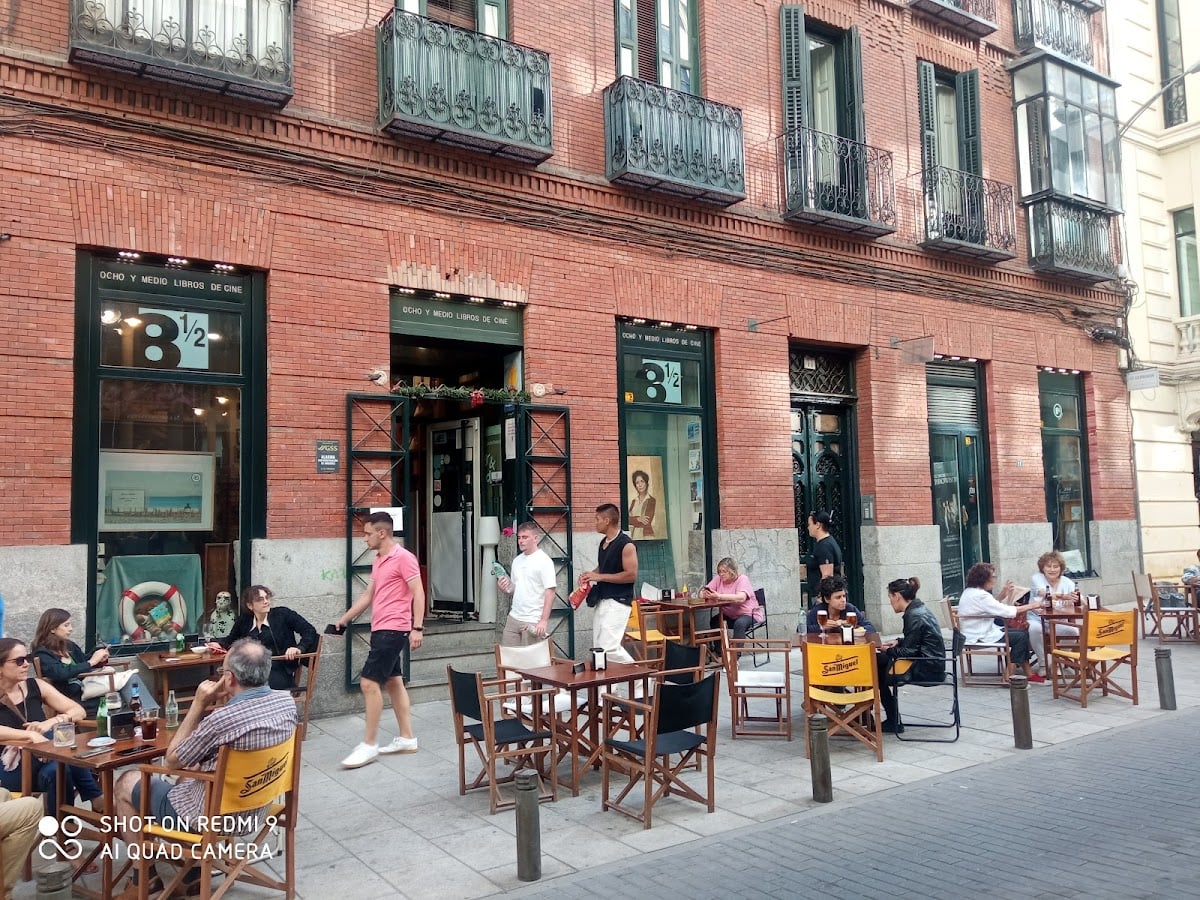 Ocho y Medio Libros de Cine S.L.