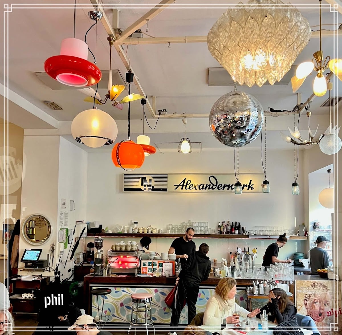 phil - Café, Bookshop & bar