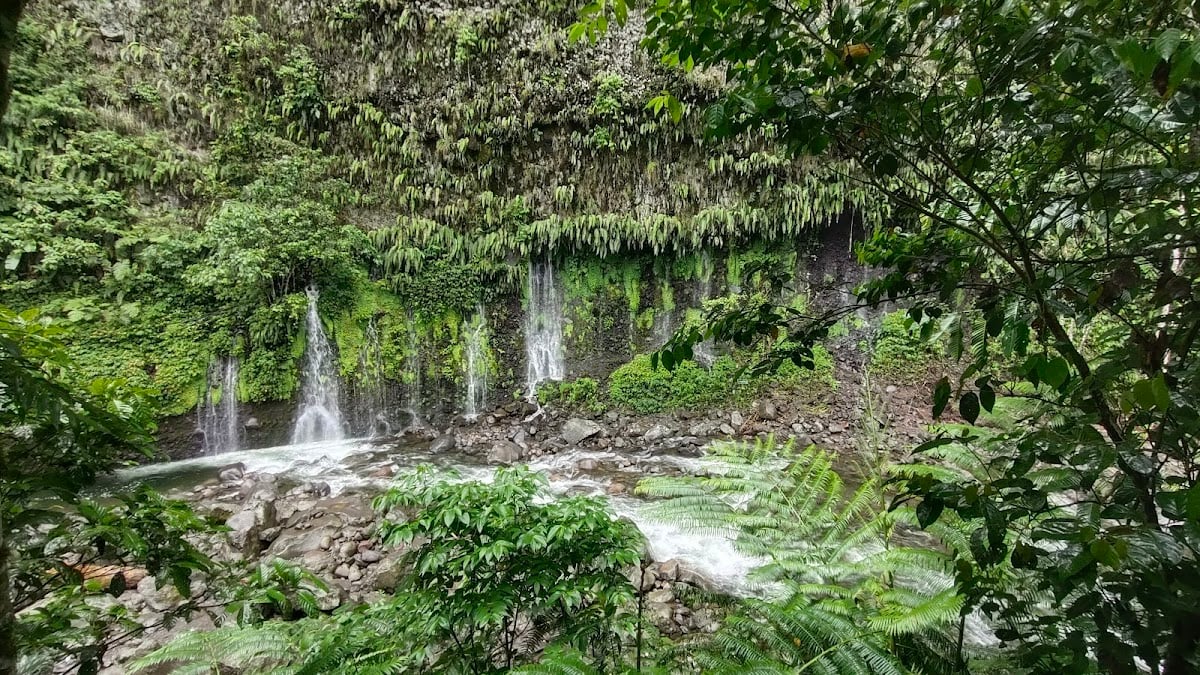 Mini-Asik asik Falls Parking Area