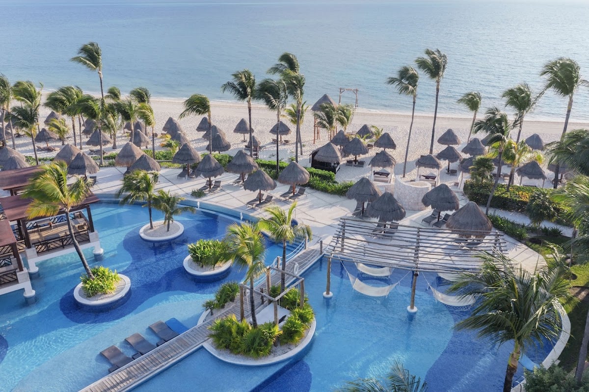Excellence playa mujeres