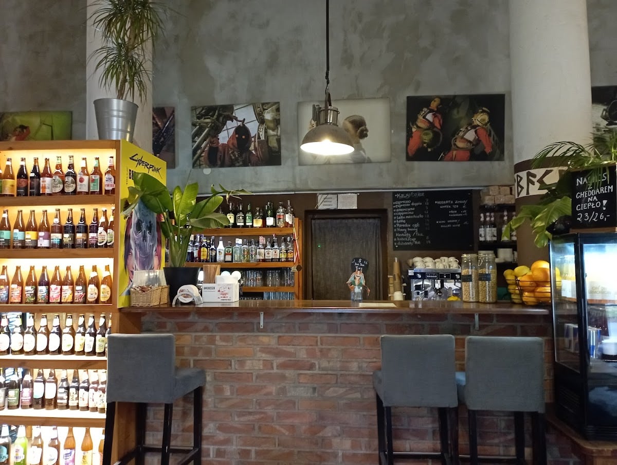 Paradox Cafe