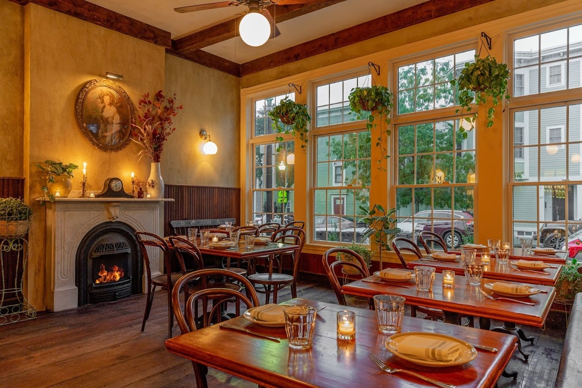 Waverly Kitchen & Bar Charlestown - $25 dinner - salad, fries, pasta