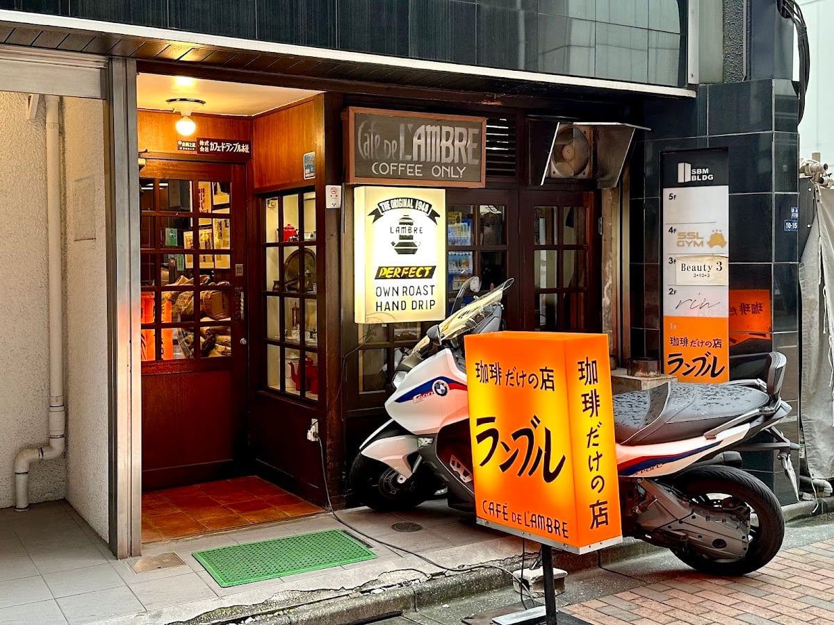 Cafe de L'ambre