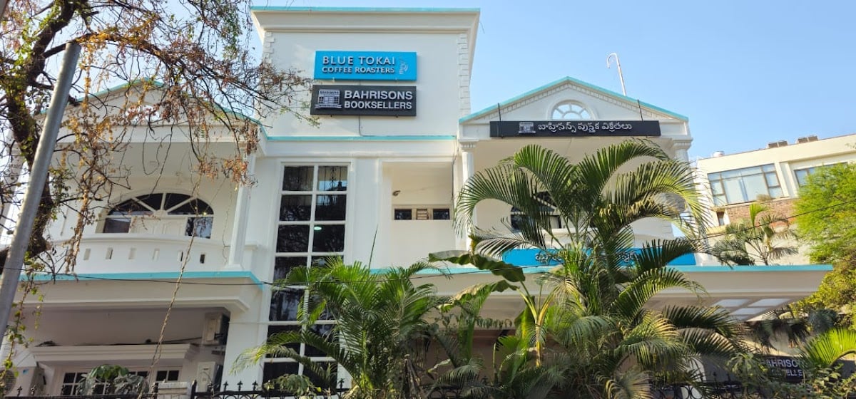 Bahrisons Booksellers Hyderabad (Book Cafe)