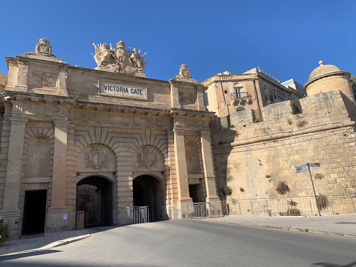 Victoria Gate