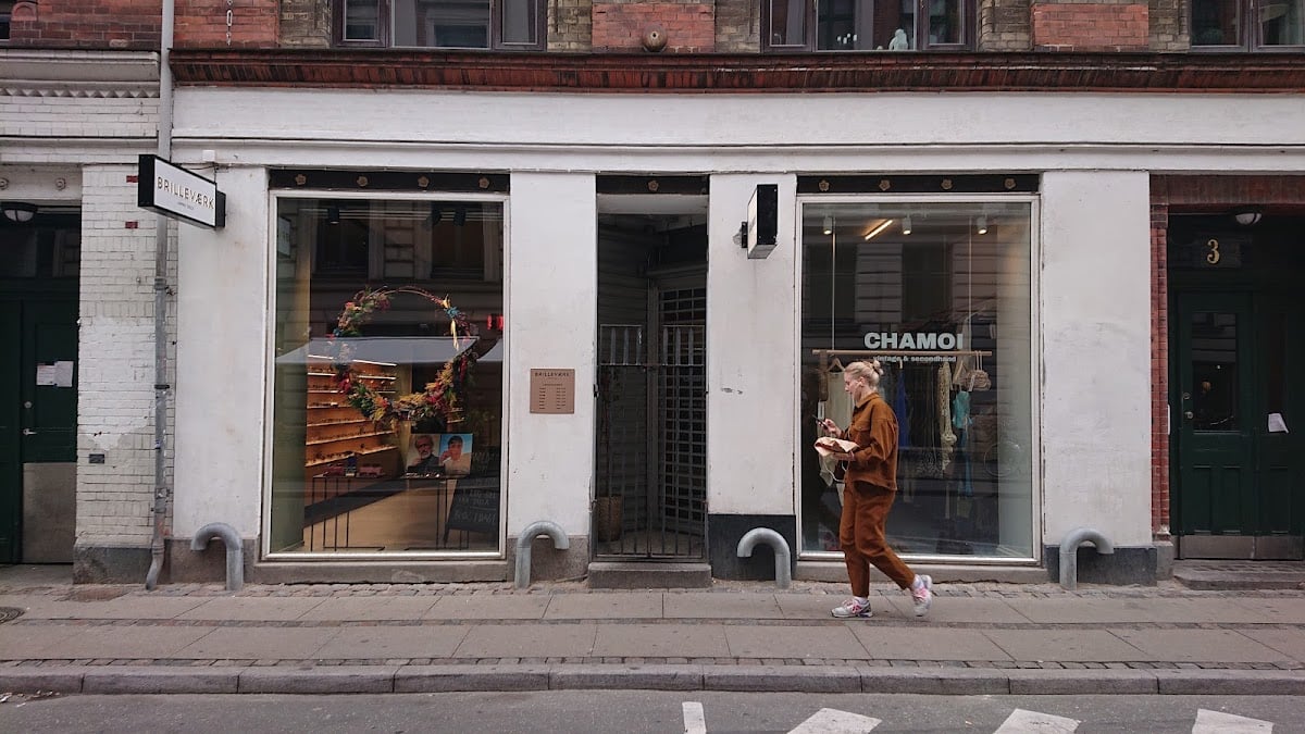 CHAMOI Vintage Store - Curated