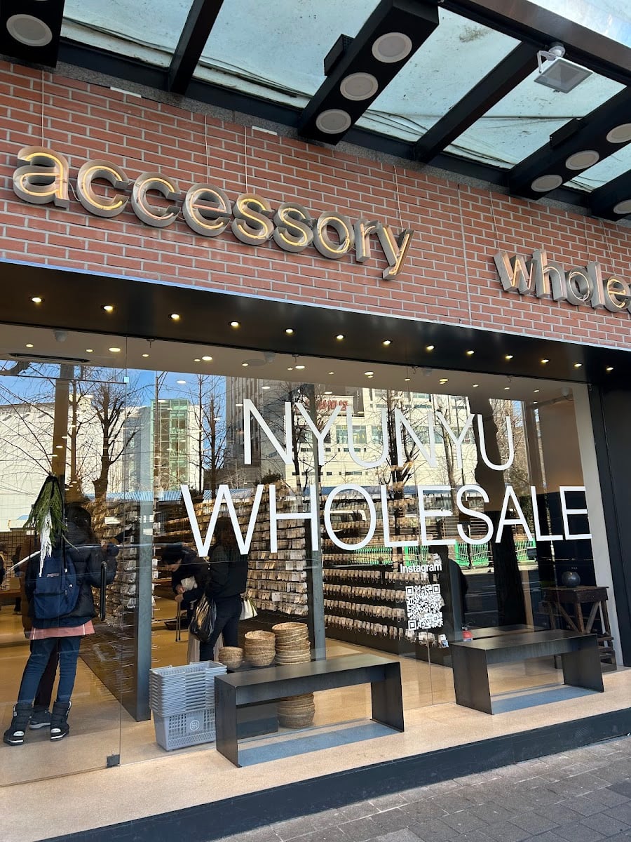 Nyunyu Wholesale Dongdaemun
