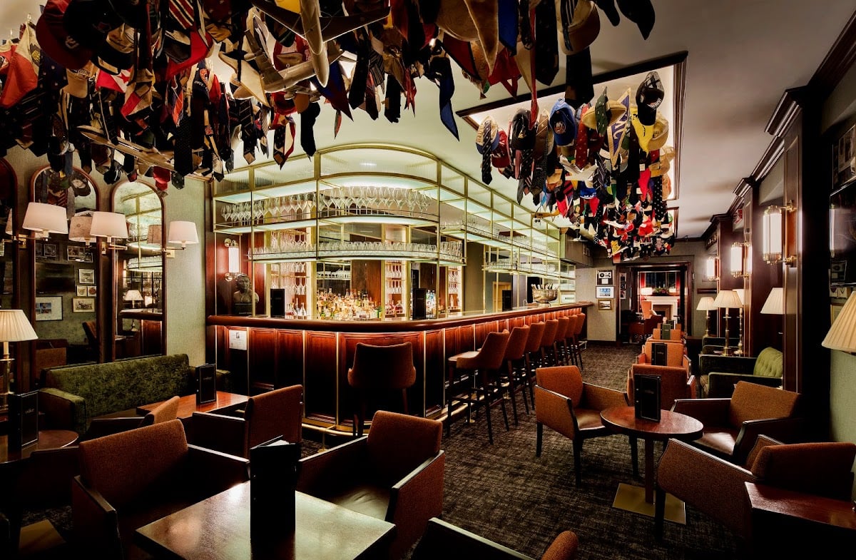 The American Bar - Pre dinner drinks