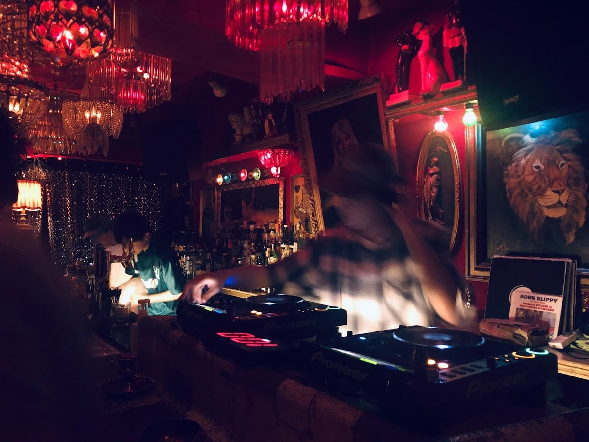 RED BAR - 東京渋谷区