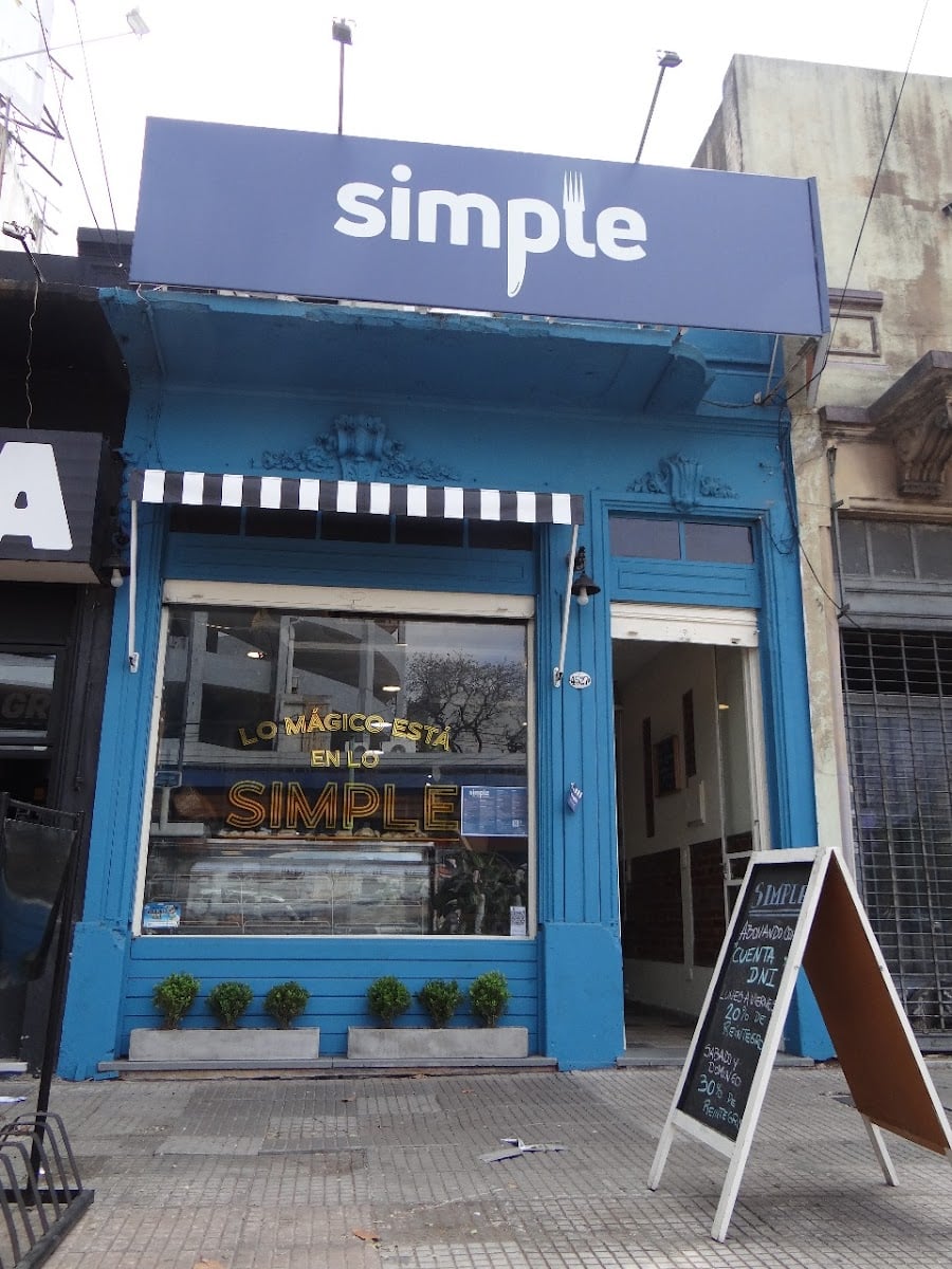 Simple. Casa de comidas