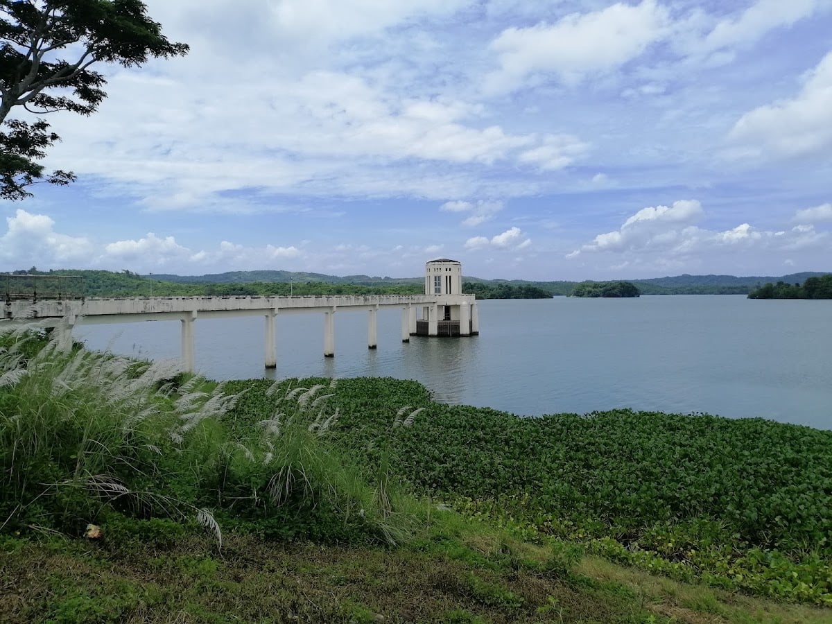 Caliraya Lake