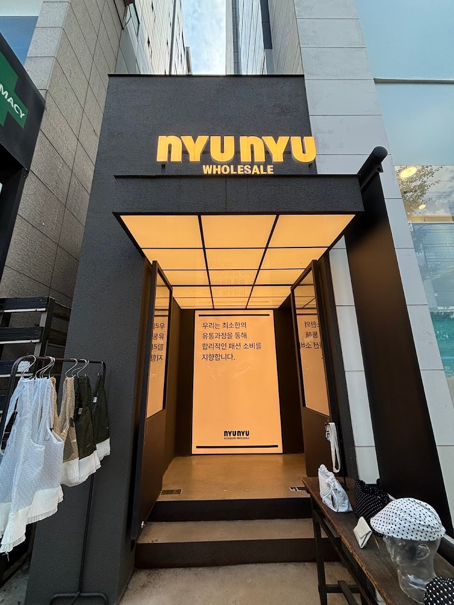 nyunyu 江南 - 洋服