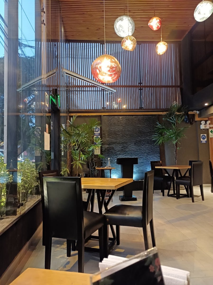 Ozu - Asian Peruvian Cuisine