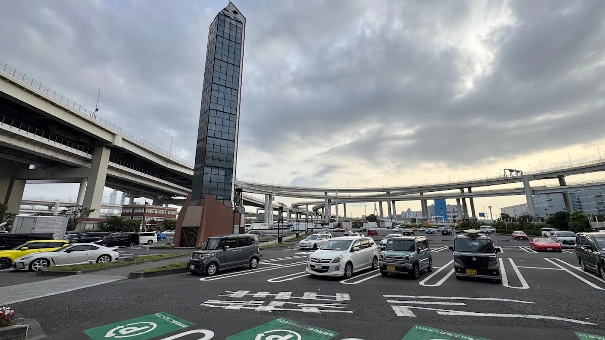 Daikoku Parking Area