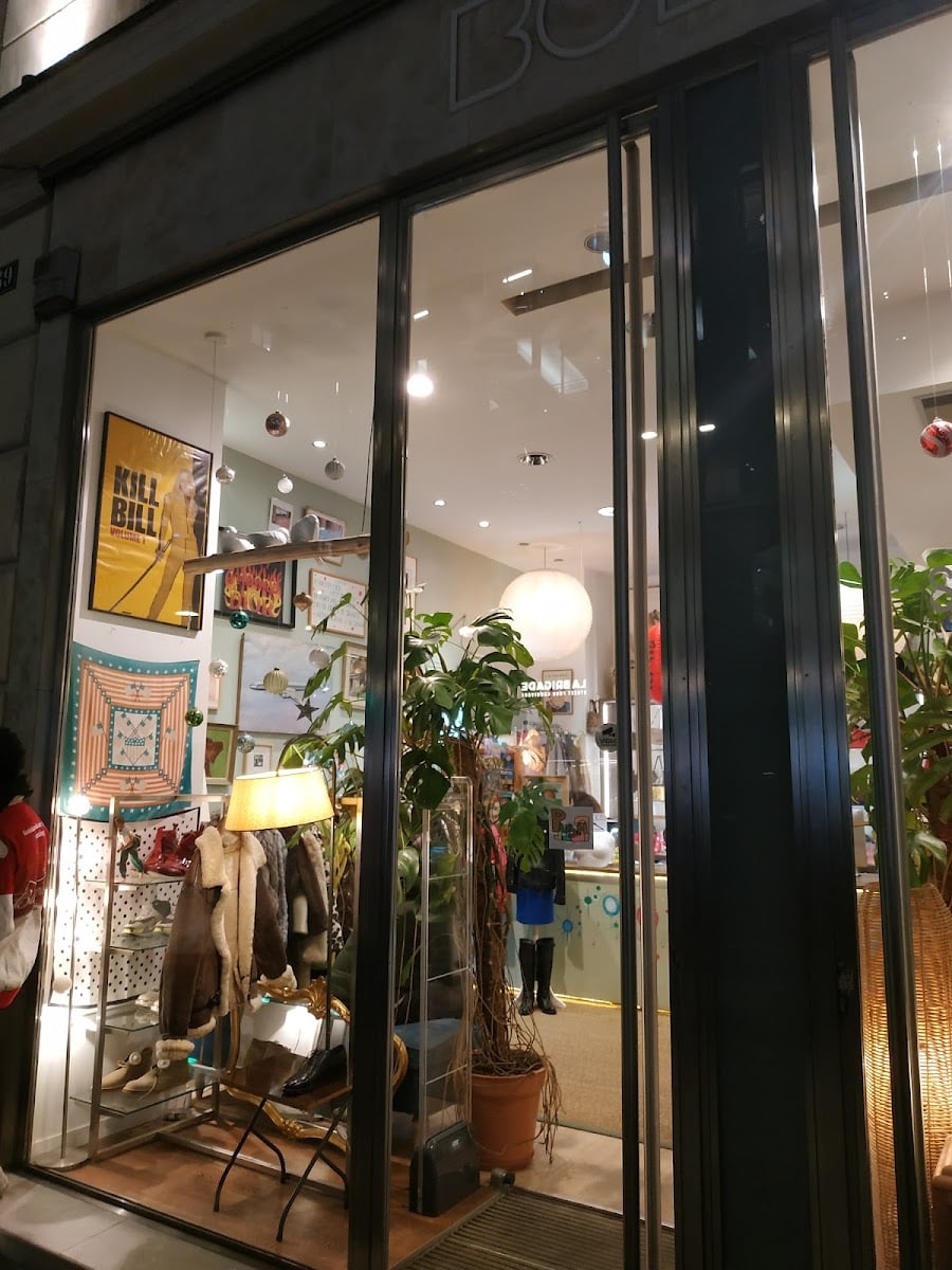 Bobby - 2nd hand store