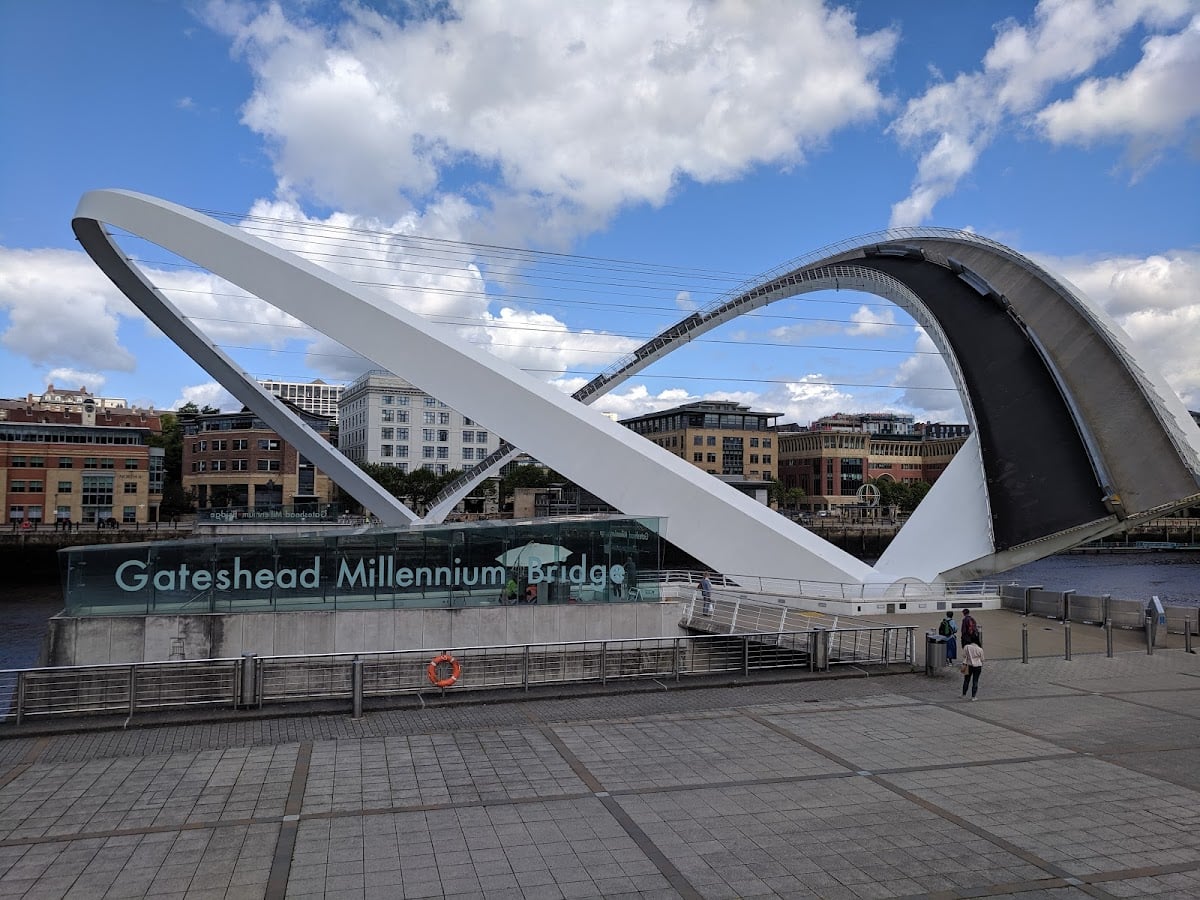 Gateshead Millennium Bridge - Sight