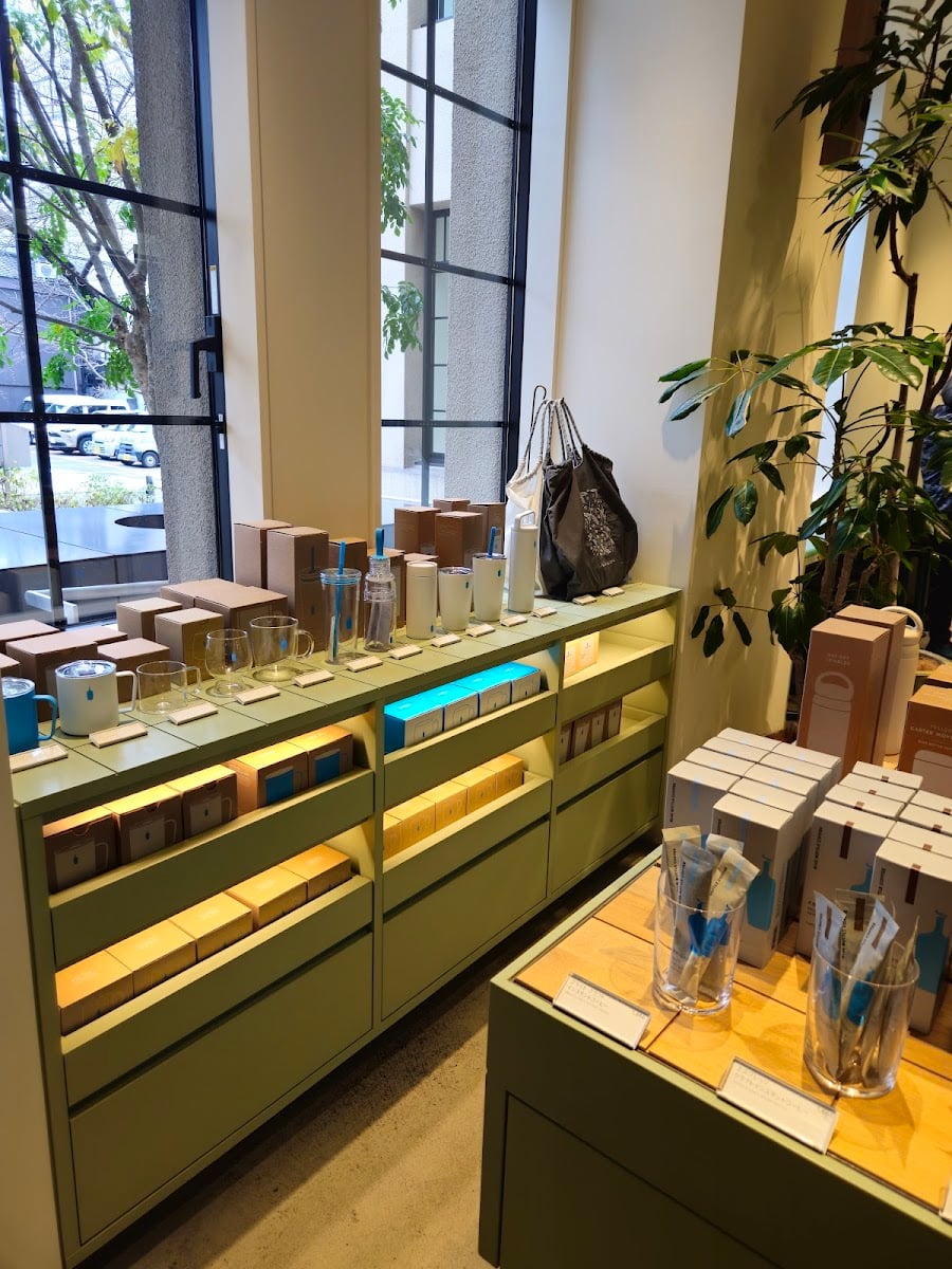 Blue Bottle Coffee - Kyoto Kiyamachi Cafe