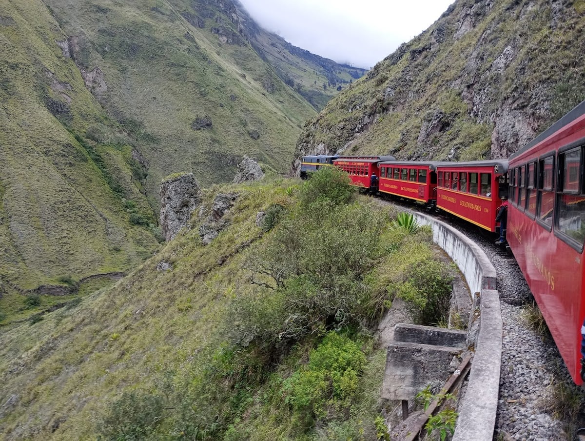 Tren Alausi