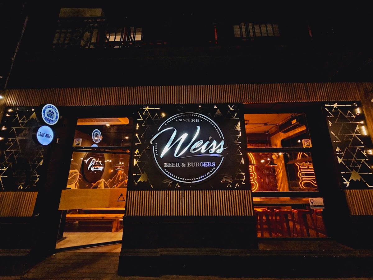 Weiss Beer&Burgers