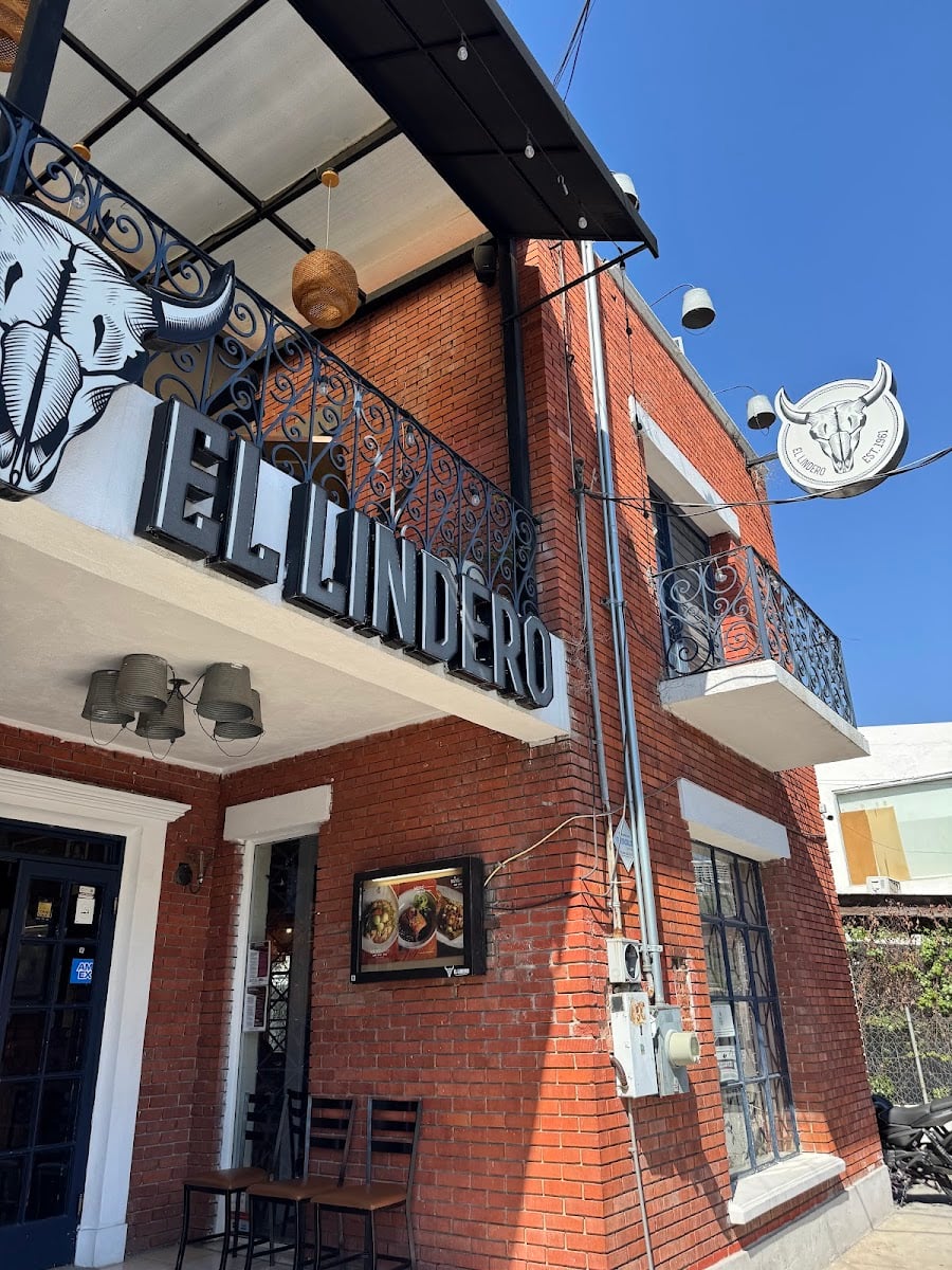 El Lindero Restaurant