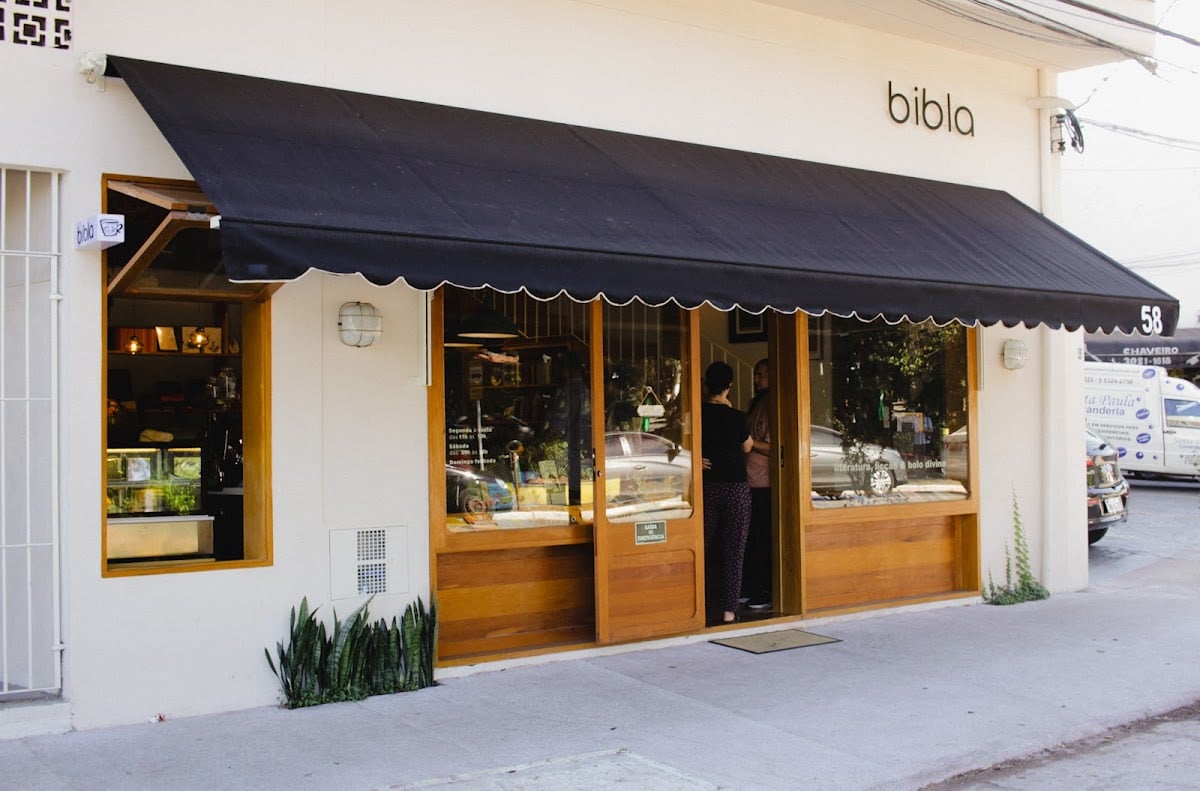 Bibla Cafeteria e Livraria