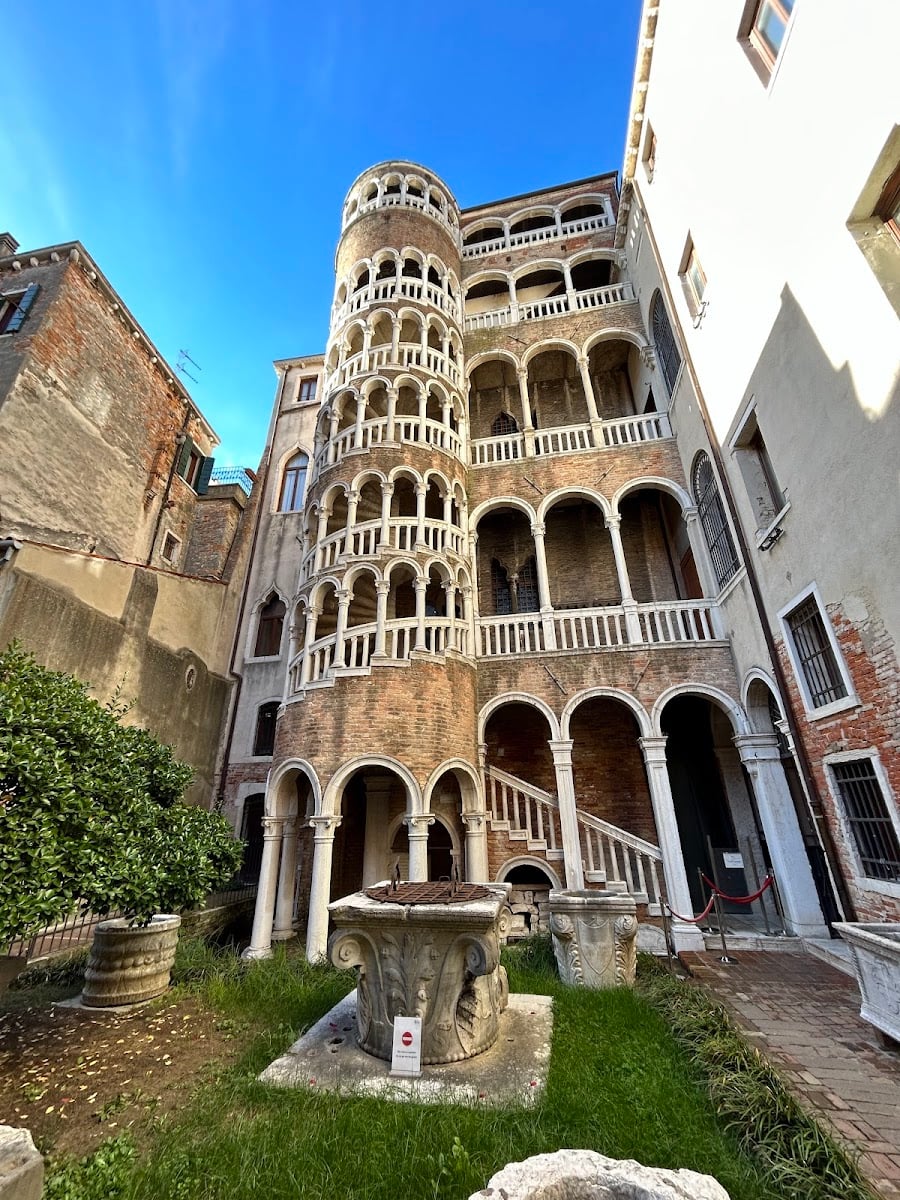Palazzo Contarini del Bovolo