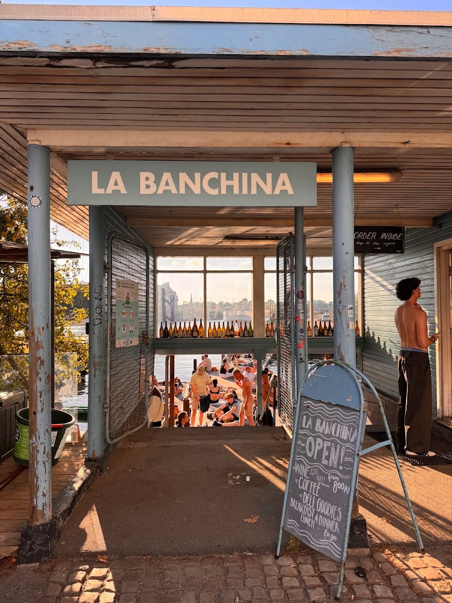 La Banchina - Café-bar avec jetée pour se baigner