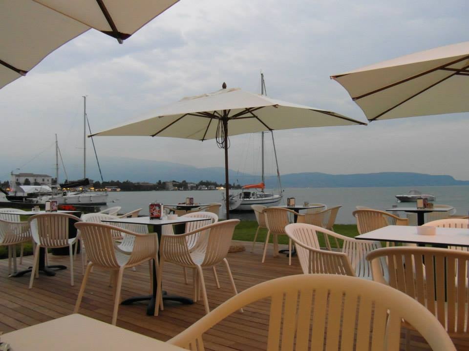 Carta Bianca - Bar Food and Drink