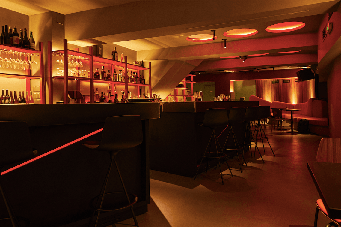 Oblicuo Hi-Fi Bar