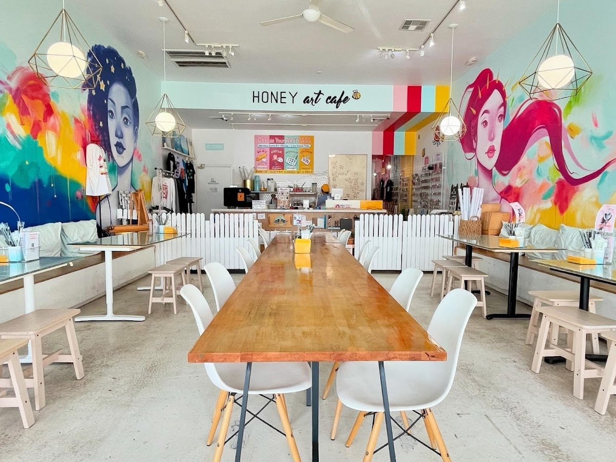 ⋆.˚ honey art cafe ⋆.˚୨୧