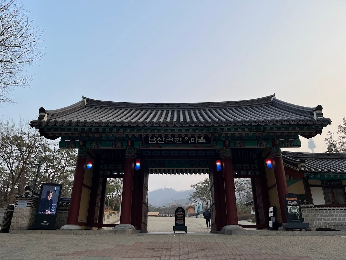 Namsangol Park