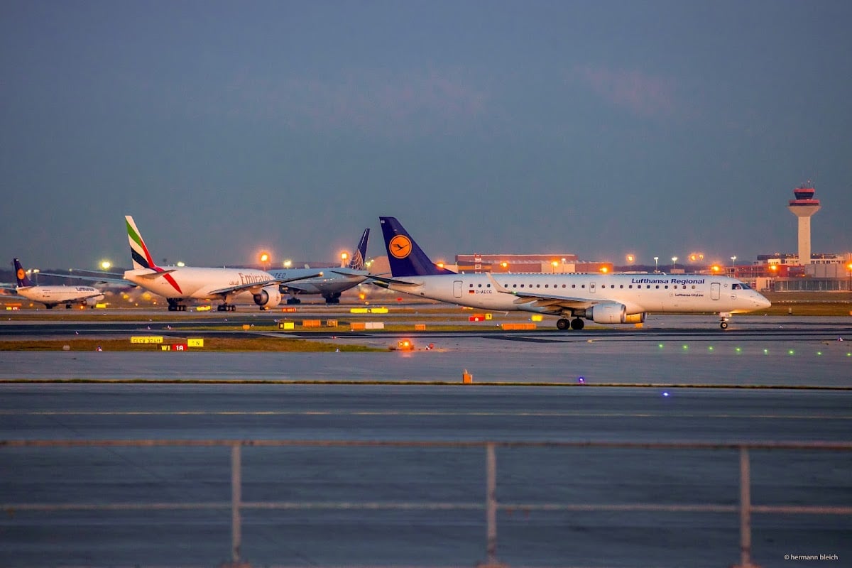 Frankfurt Airport (FRA)