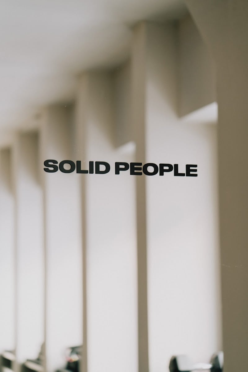 SOLID PEOPLE - strength