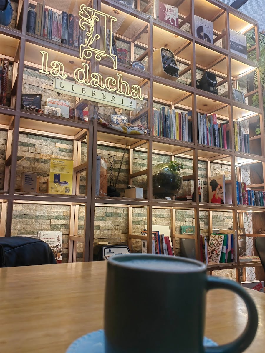 La Dacha Librería