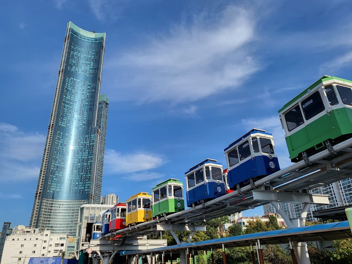 Haeundae Blueline Park - Mipo Station