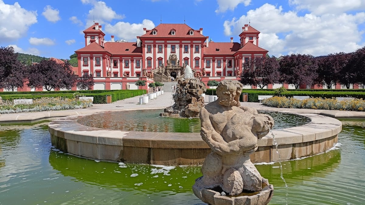 Troja Chateau
